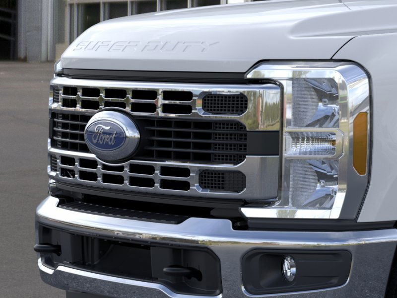 2026 Ford Super Duty F-350® XLT