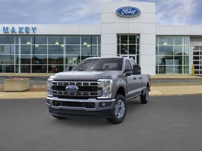 2026 Ford Super Duty F-350® XLT