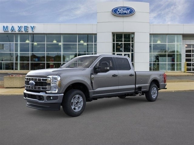 2026 Ford Super Duty F-350® XLT