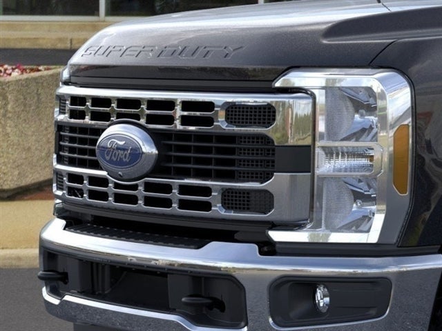 2026 Ford Super Duty F-350® XLT