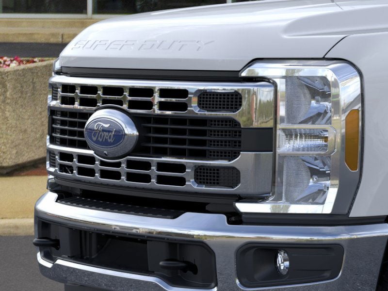 2026 Ford Super Duty F-350® XLT