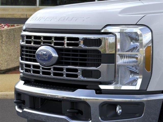 2026 Ford Super Duty F-350® XLT