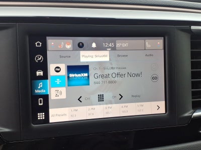 2023 Chrysler Voyager LX