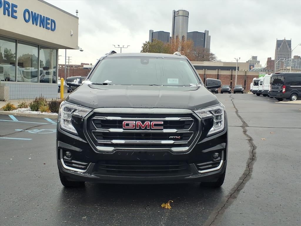 2023 GMC Terrain AT4
