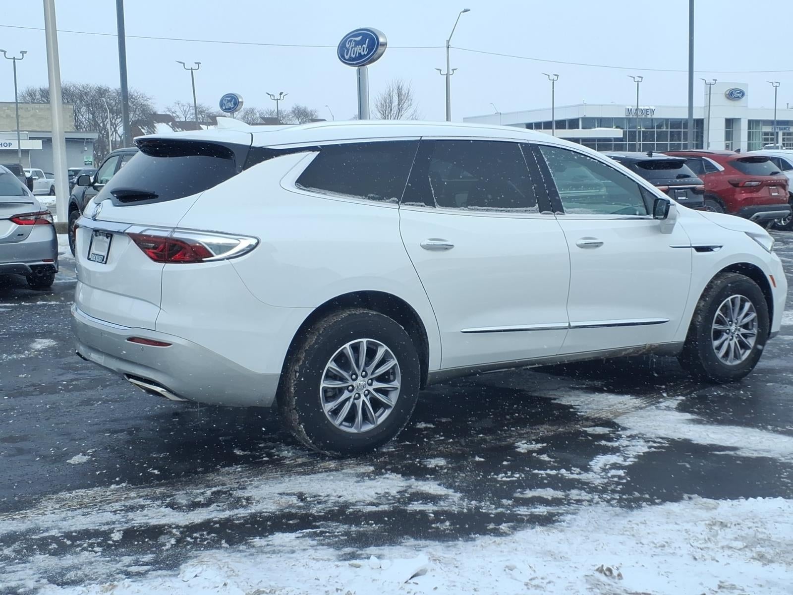 2023 Buick Enclave Essence