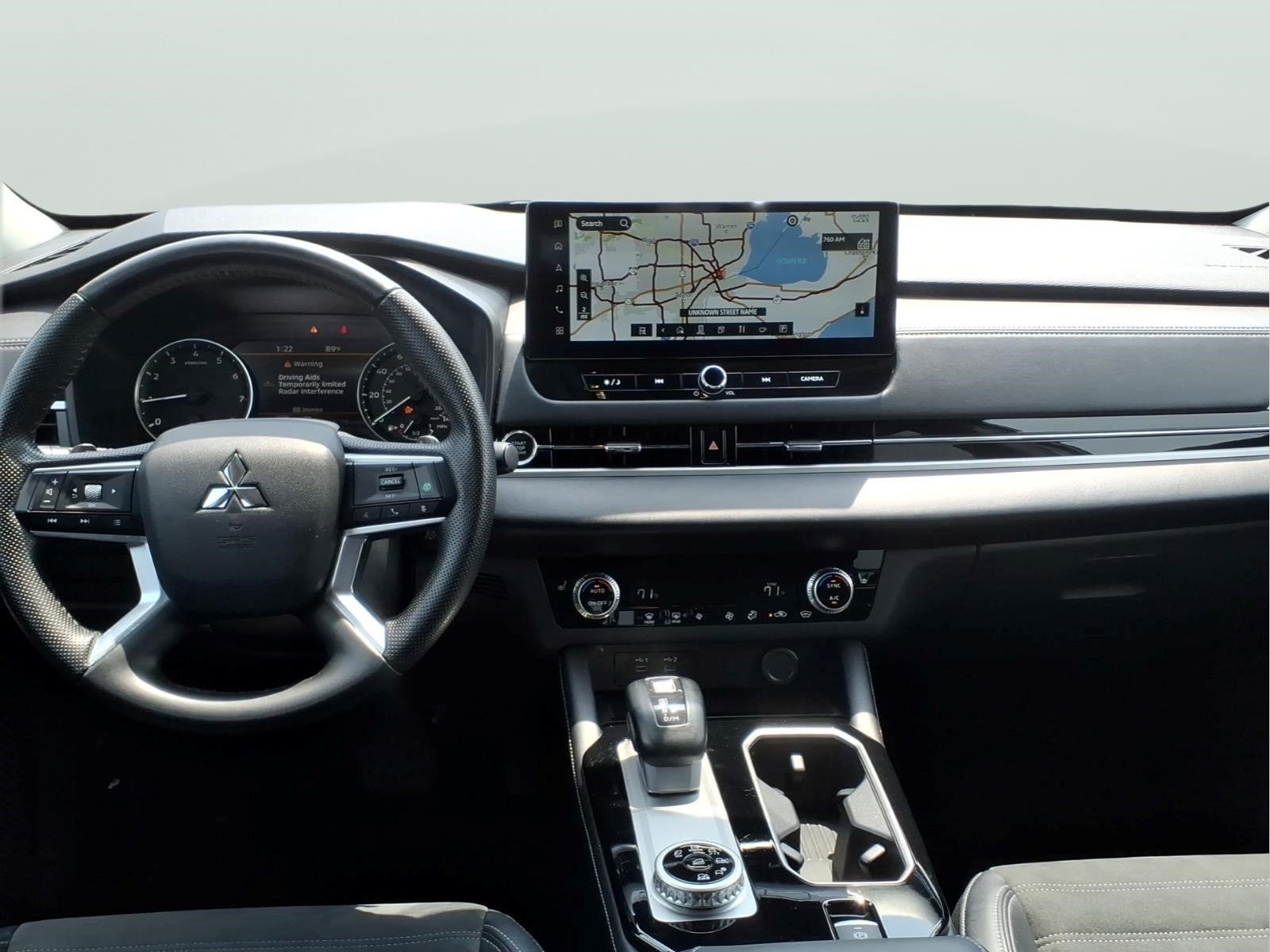 2025 Mitsubishi Outlander SE