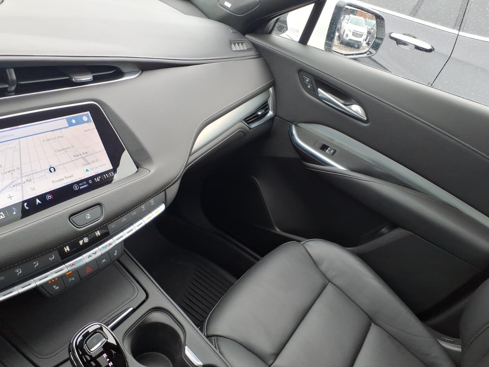 2023 Cadillac XT4 Premium Luxury