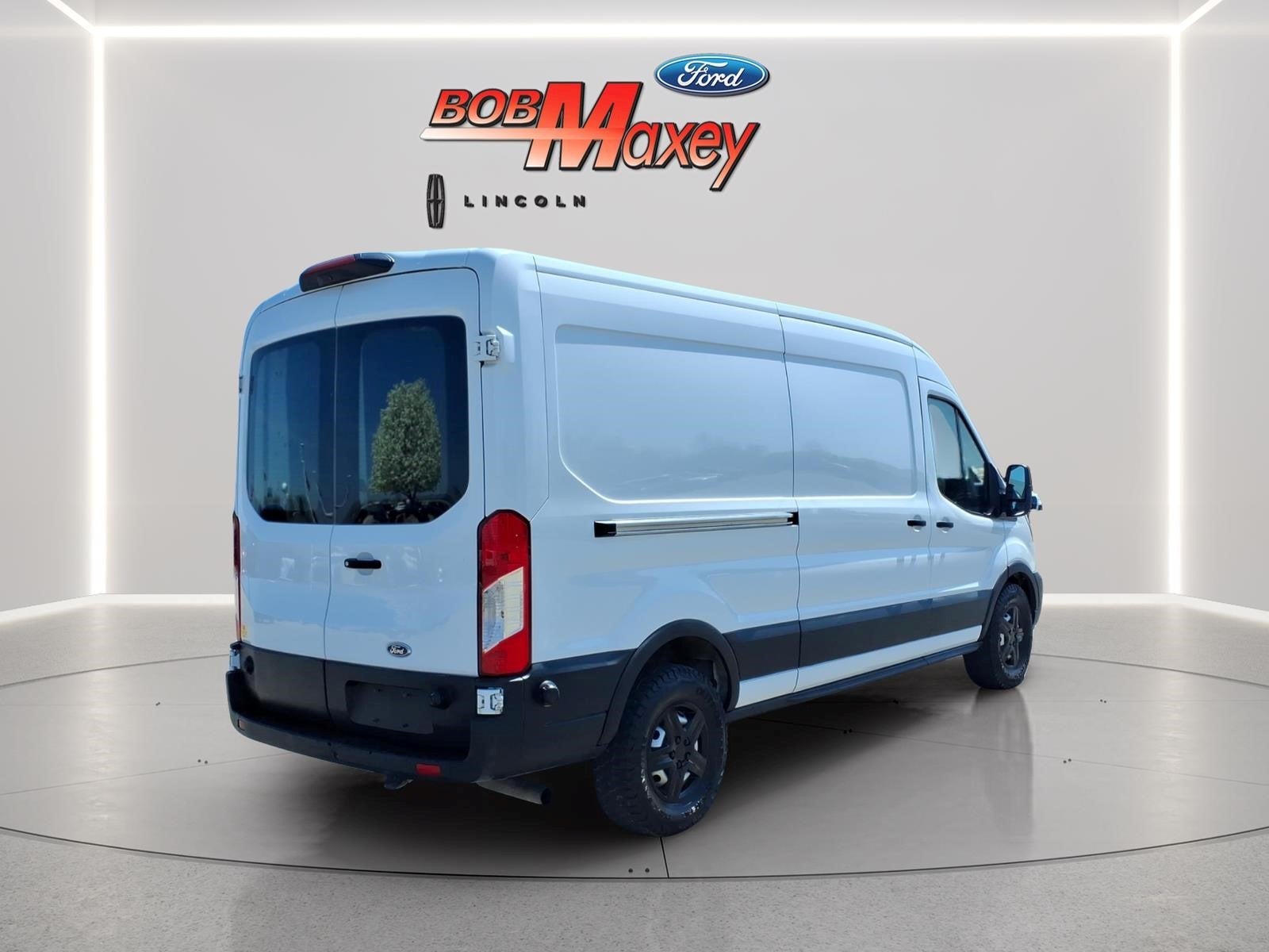 2023 Ford Transit Base
