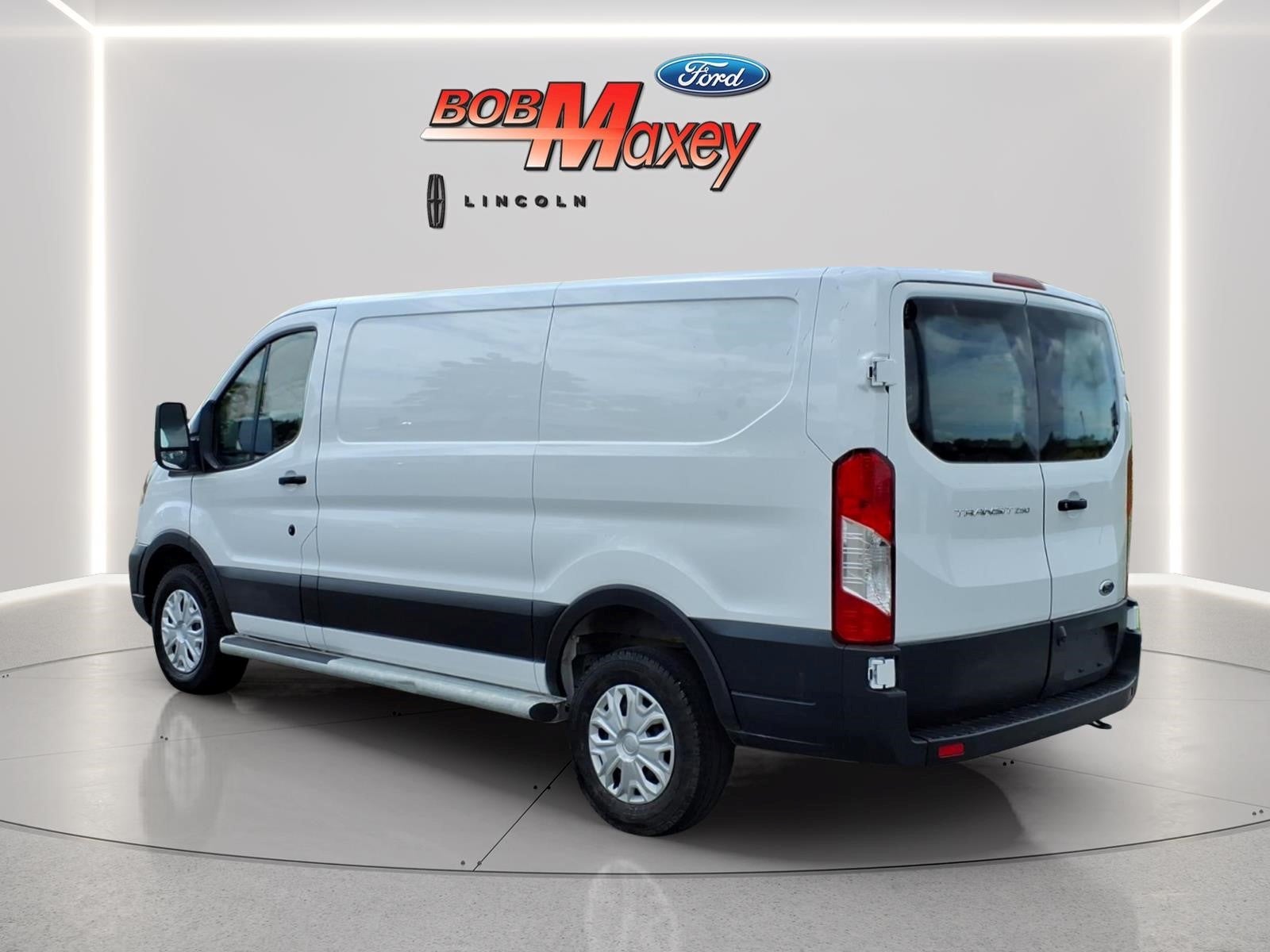 2025 Ford Transit Base
