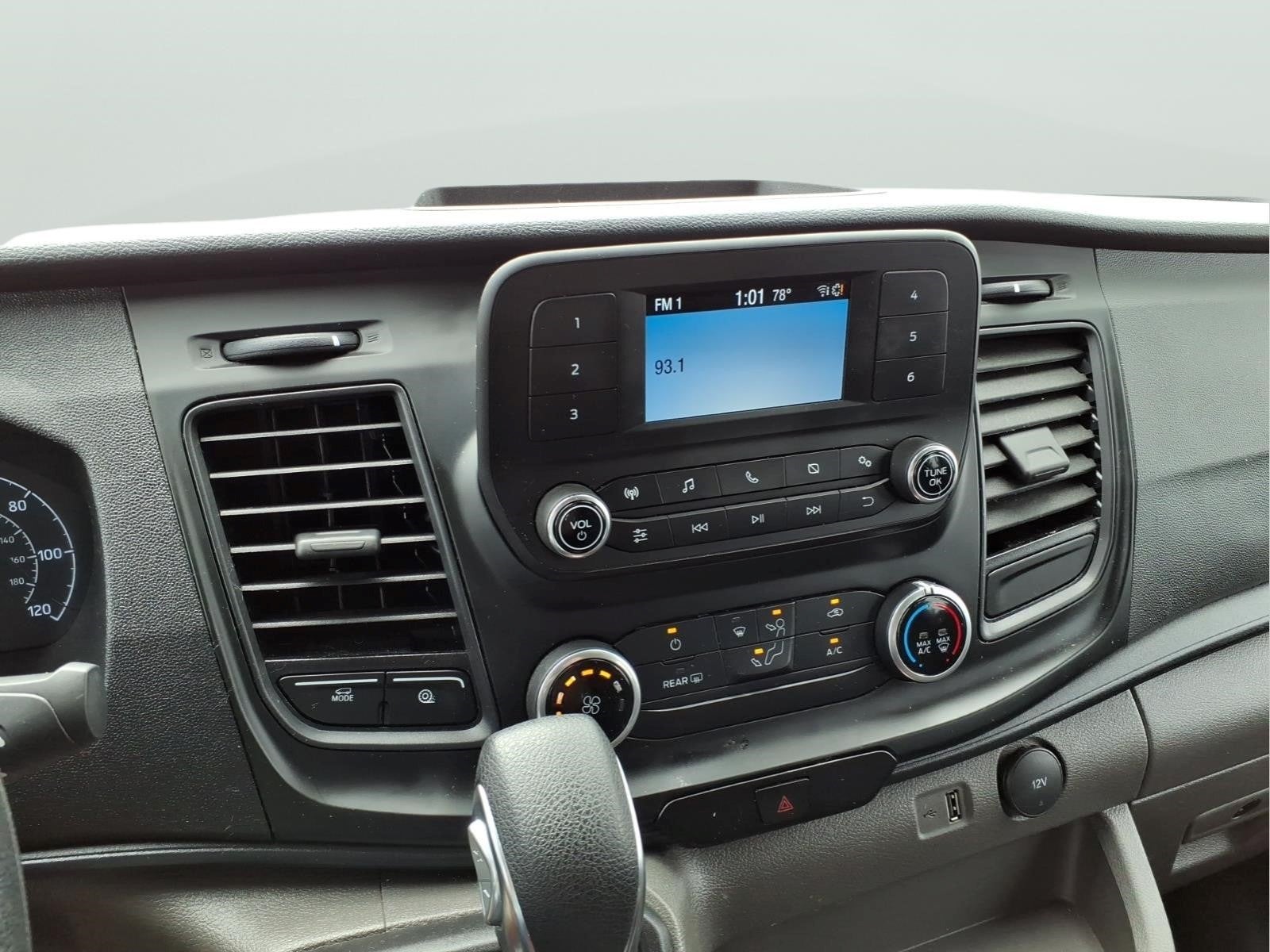2025 Ford Transit Base