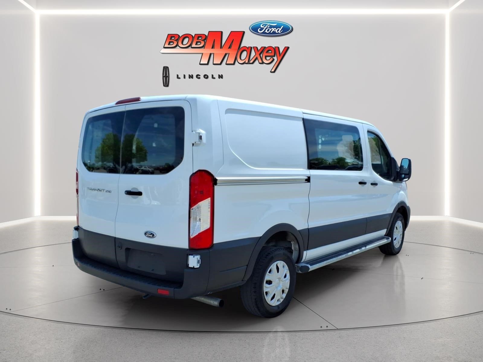 2025 Ford Transit Base