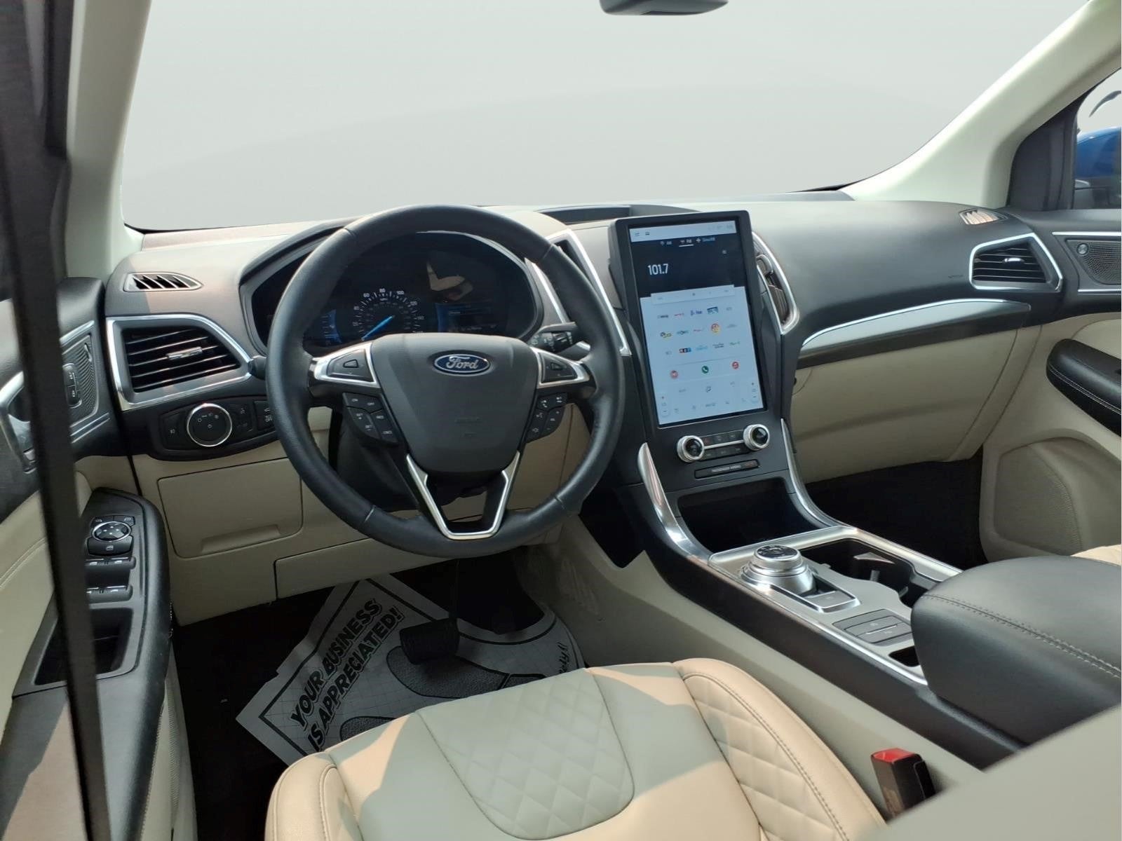 2023 Ford Edge Titanium
