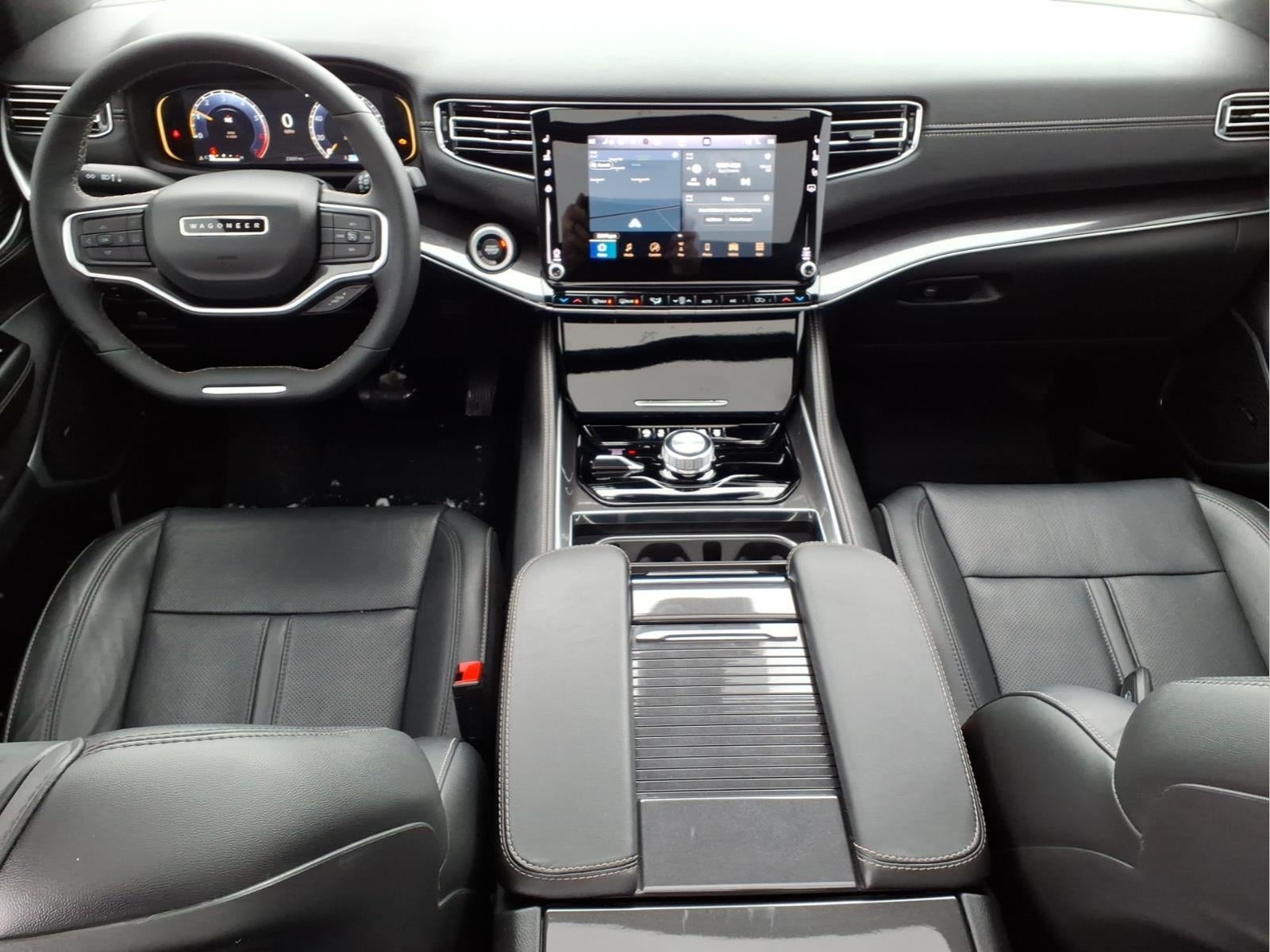 2023 Jeep Wagoneer Base