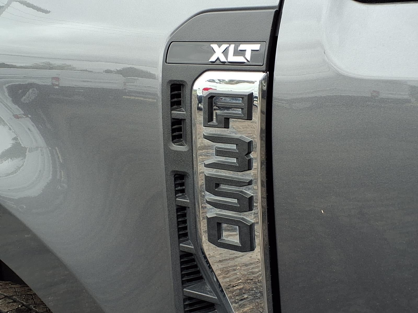 2023 Ford F-350 Super Duty XLT