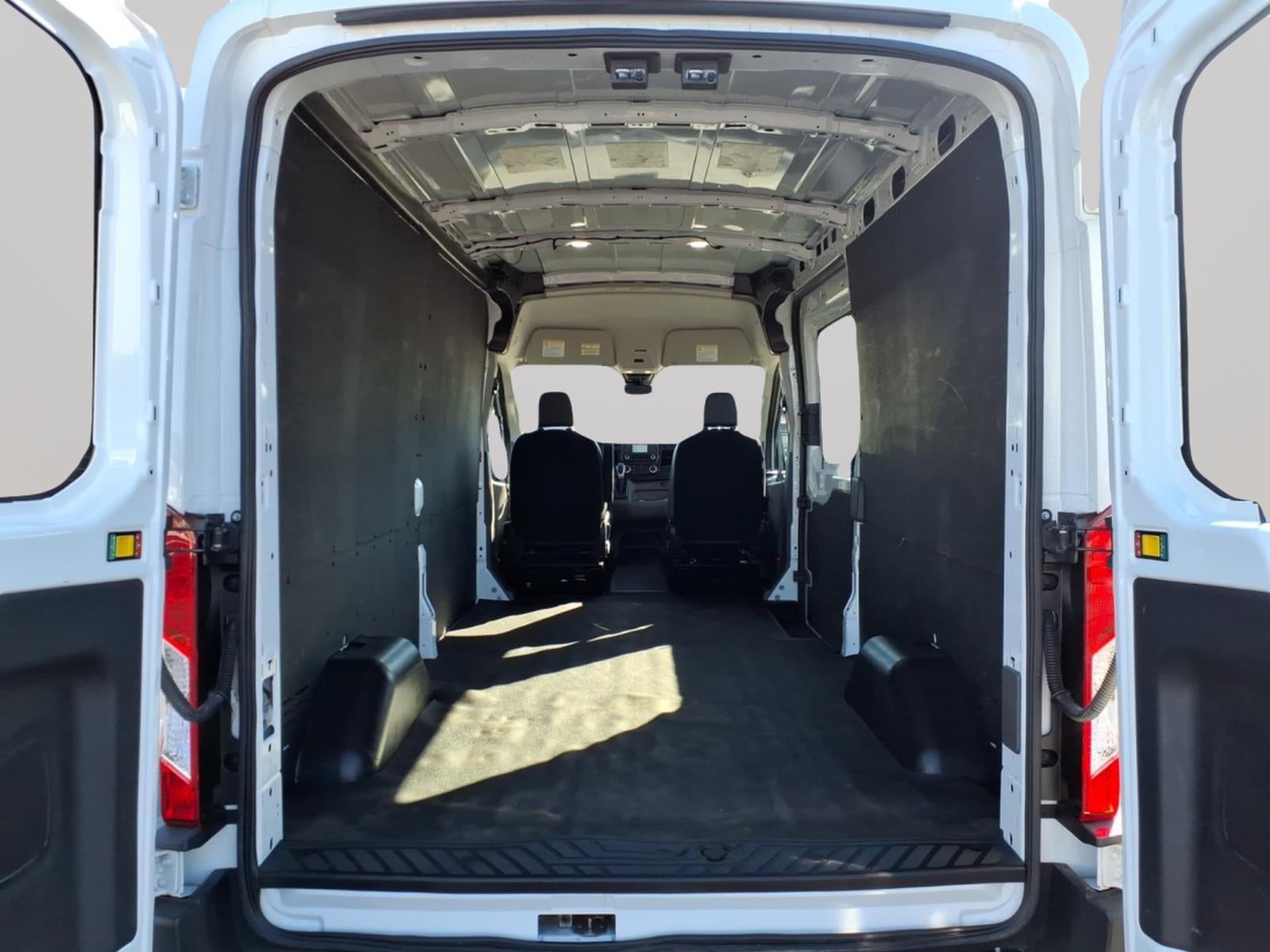 2023 Ford Transit Base