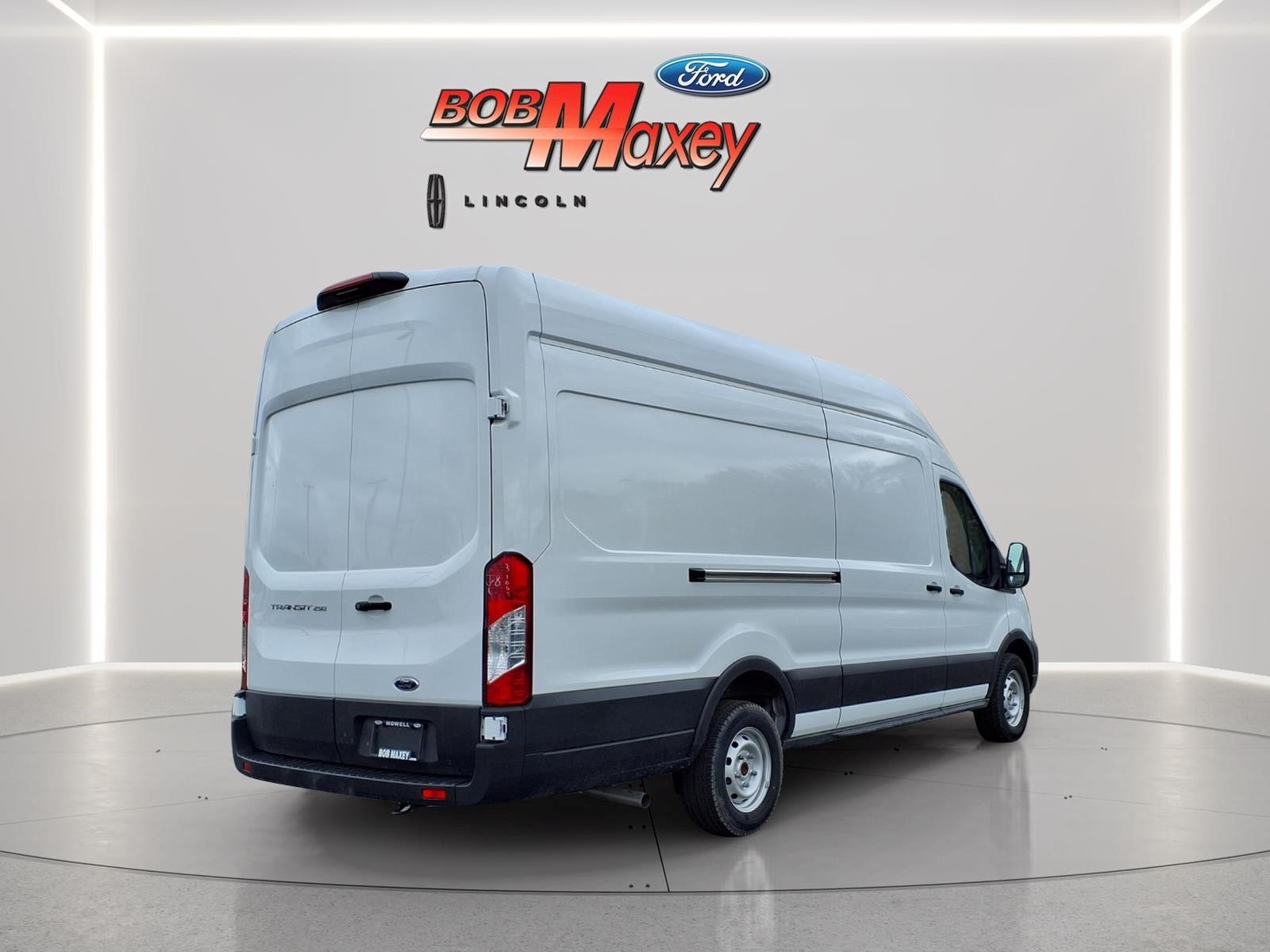 2023 Ford Transit Base