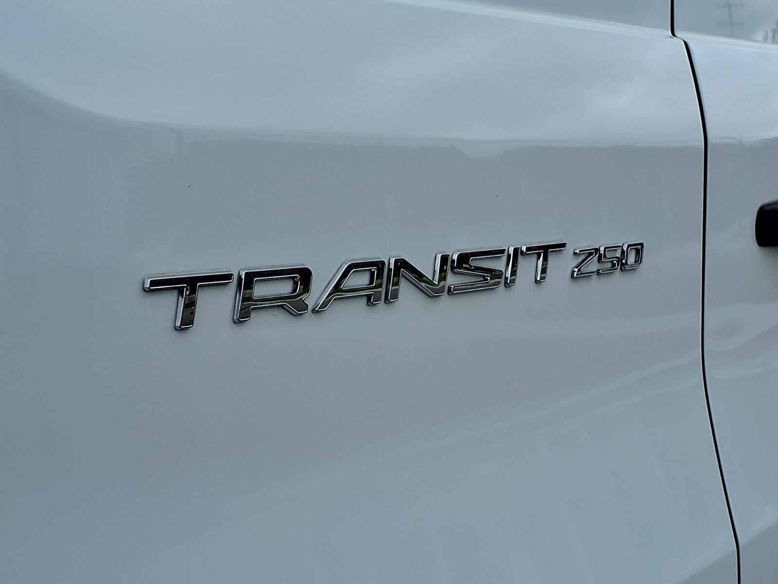 2023 Ford Transit Base