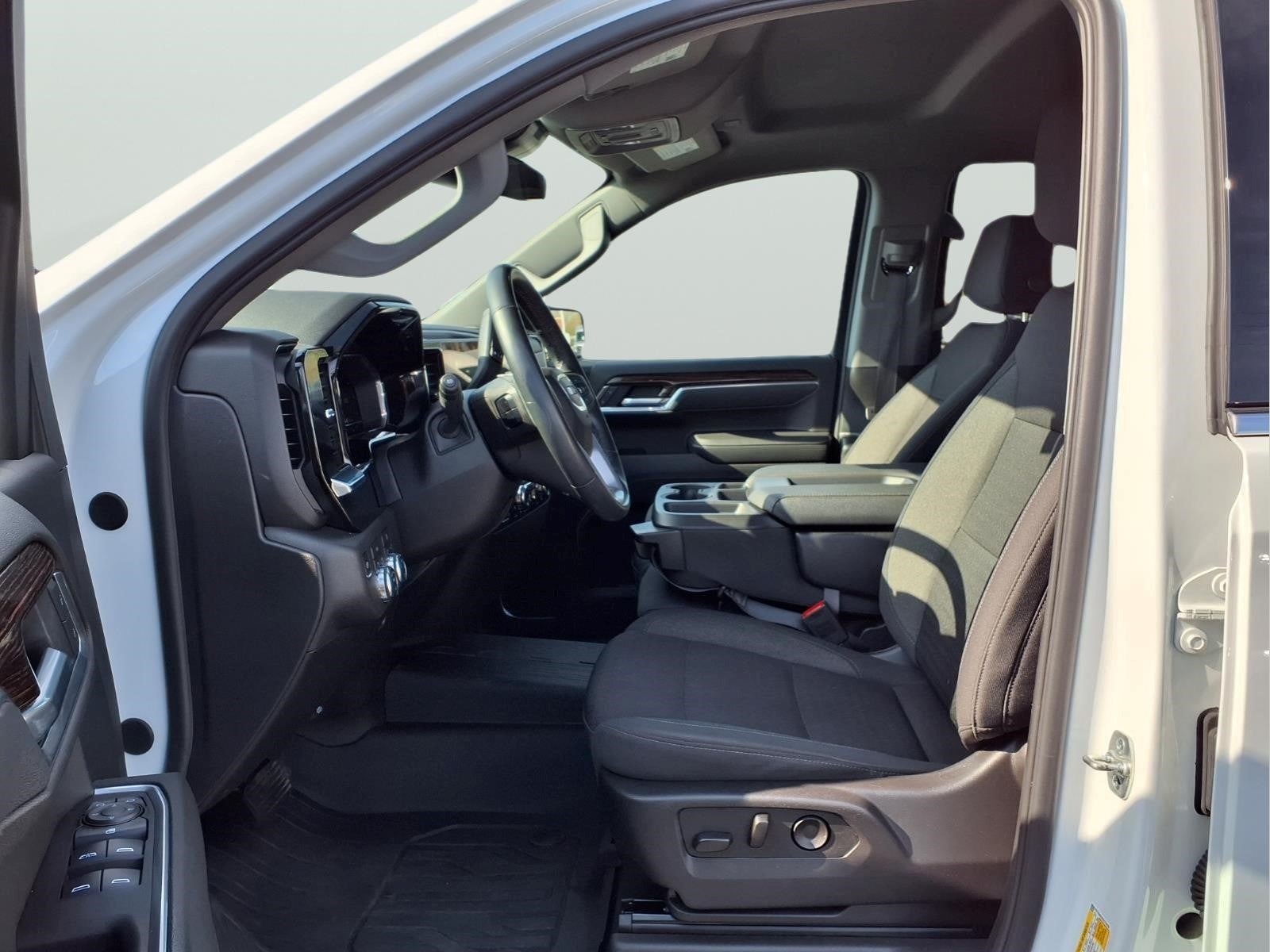 2025 GMC Sierra 1500 SLE