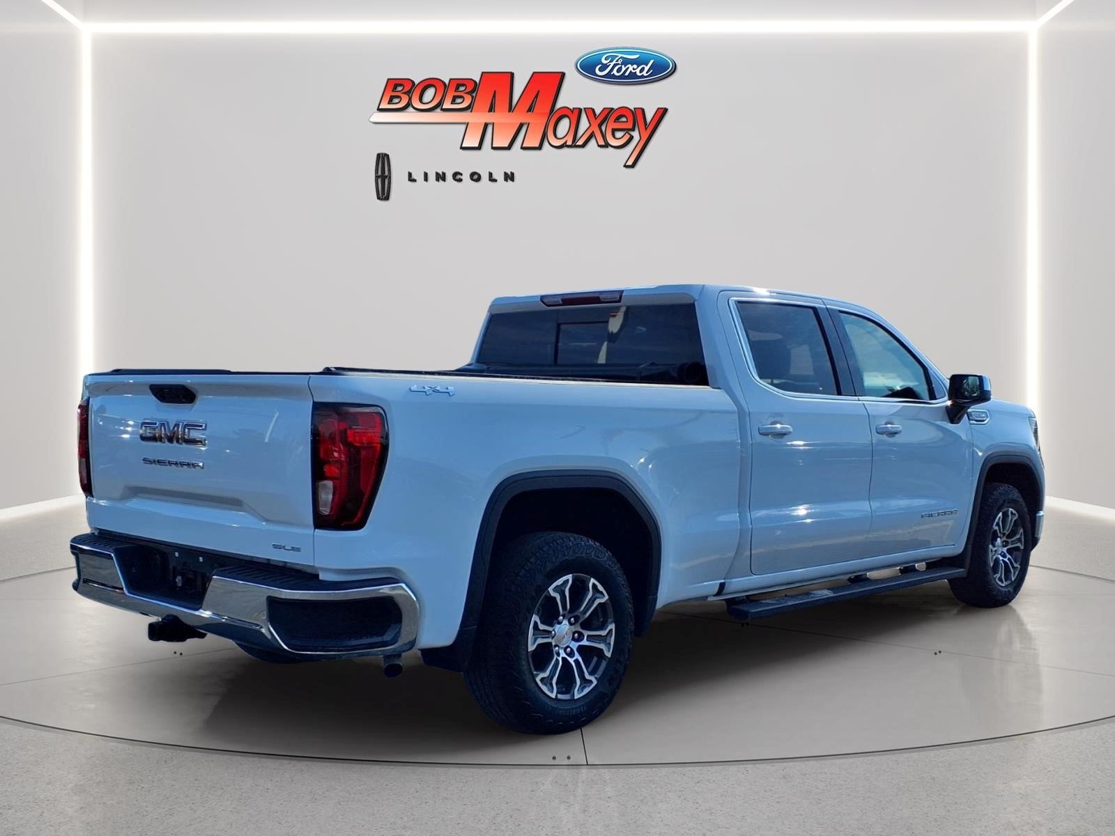 2025 GMC Sierra 1500 SLE