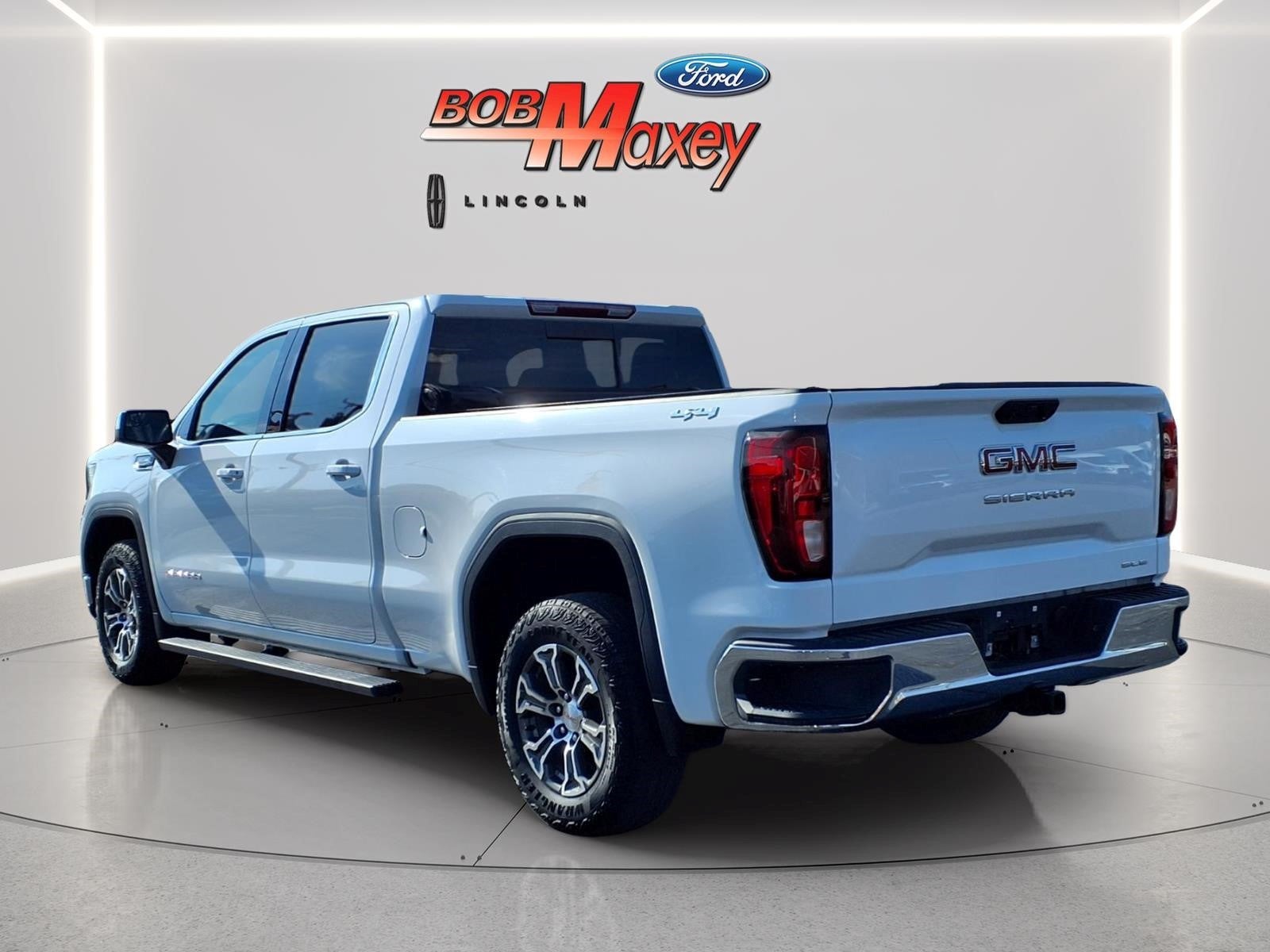 2025 GMC Sierra 1500 SLE