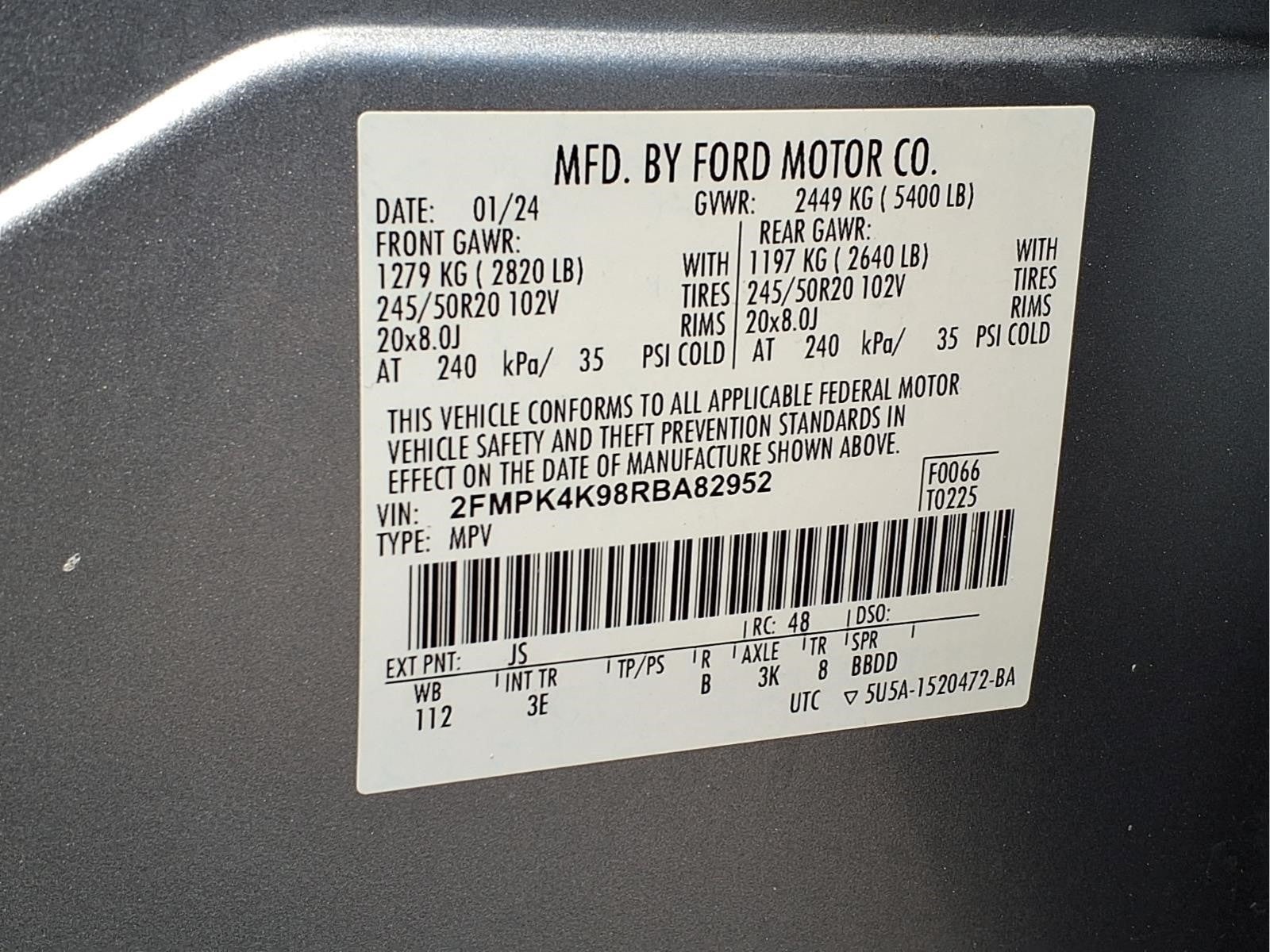 2024 Ford Edge Titanium