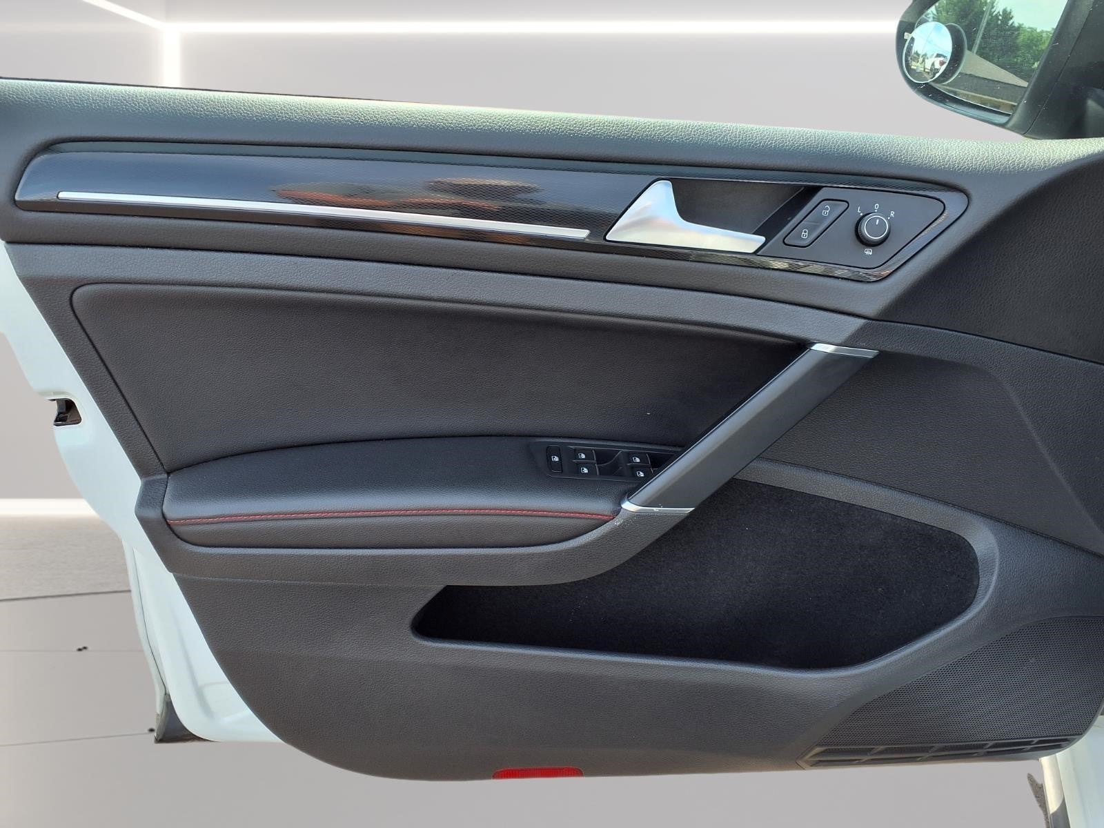 2017 Volkswagen Golf GTI SE