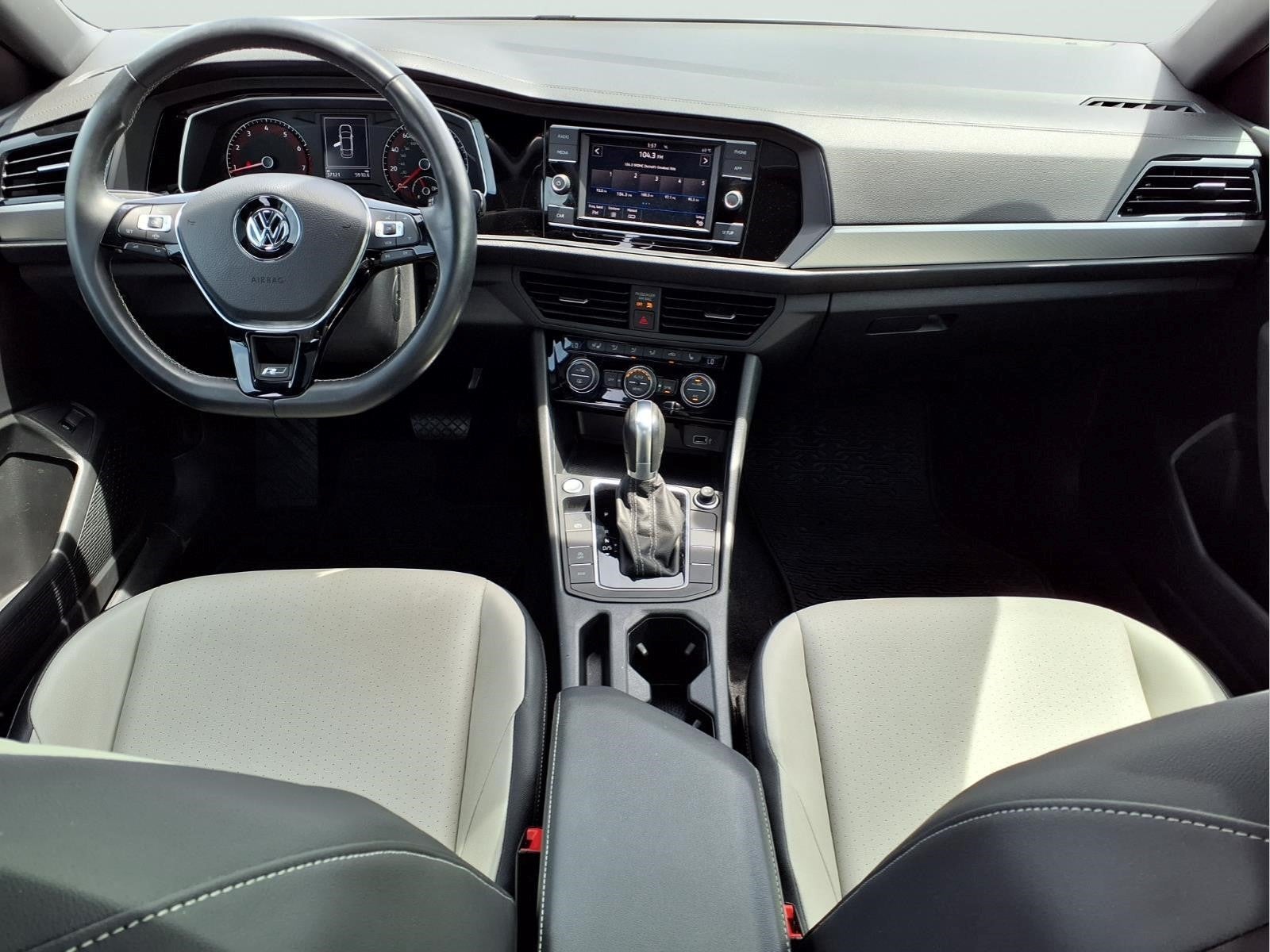 2019 Volkswagen Jetta R-Line