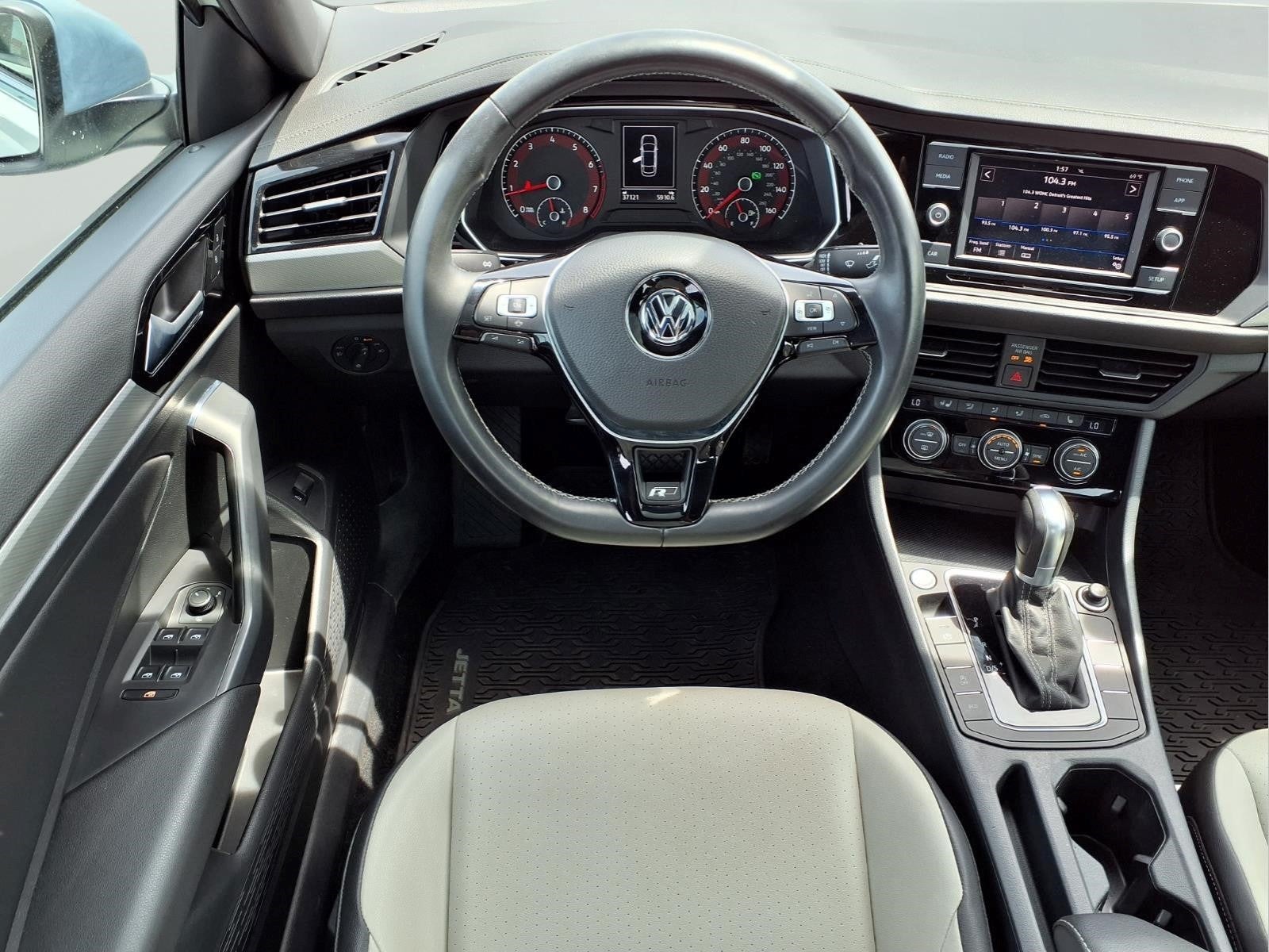 2019 Volkswagen Jetta R-Line