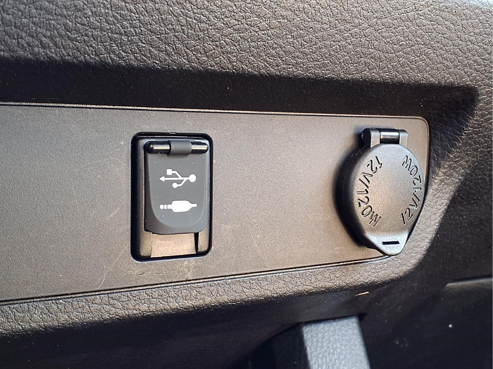 2017 Toyota Tacoma SR