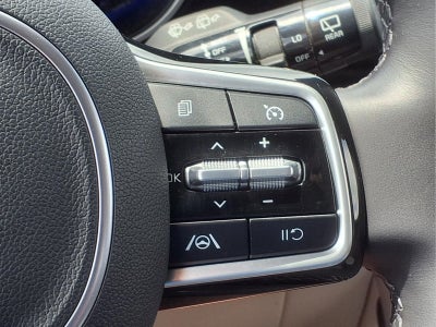 2023 Kia Carnival LX