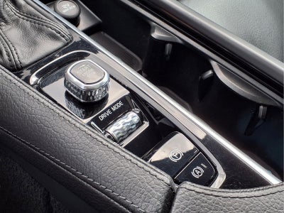 2019 Volvo S90 T6 Momentum