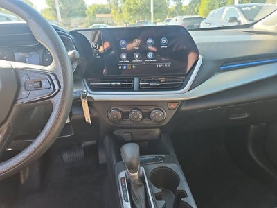 2025 Chevrolet Trax LS